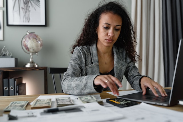 accounting%20looking%20over%20their%20finances%20and%20counting%20cash%20bills%20on%20their%20desk accounting%20looking%20over%20their%20finances%20and%20counting%20cash%20bills%20on%20their%20desk